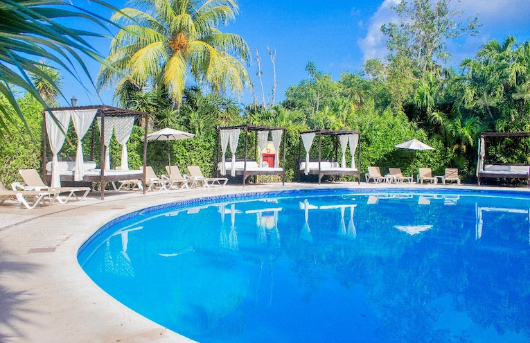Swimming pools - 1