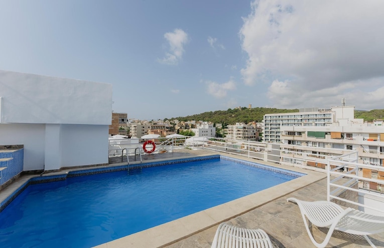 Swimming pools - 1