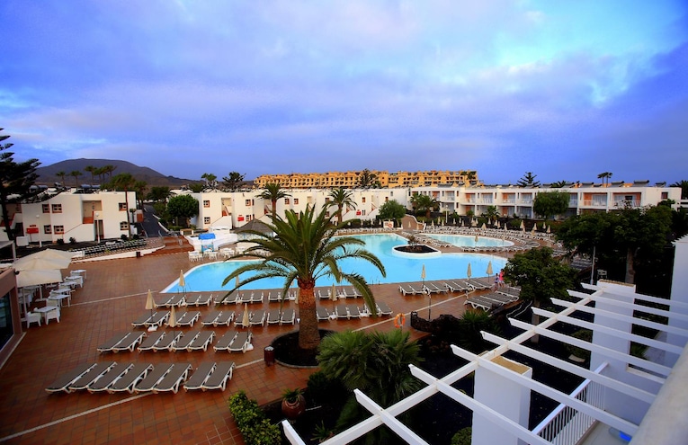 Swimming pools - 1