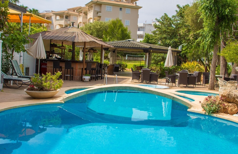 Swimming pools - 1