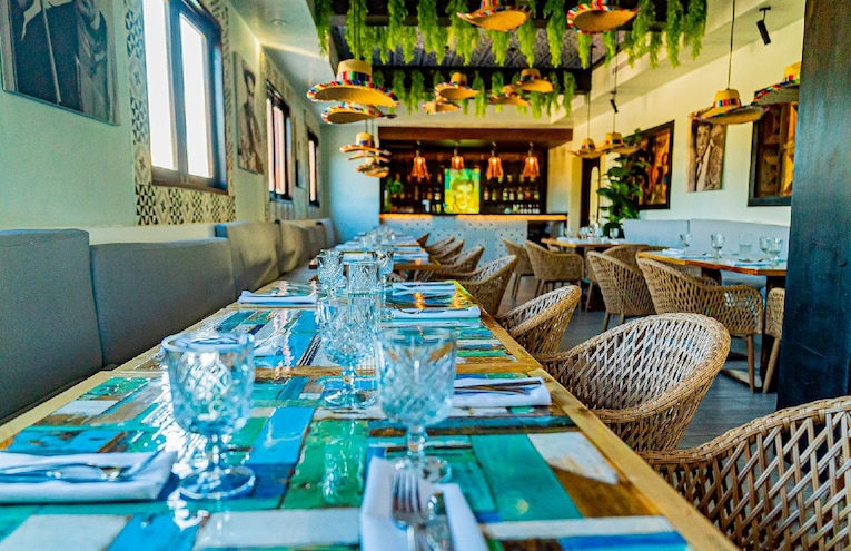 Restaurants - 8