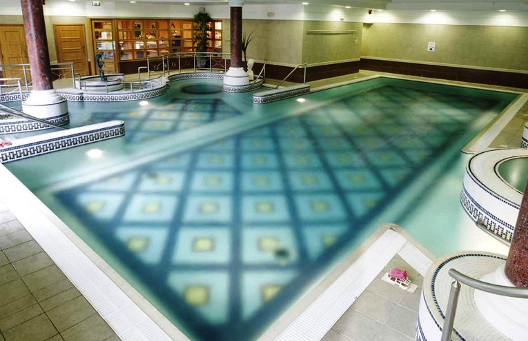Swimming pools - 1