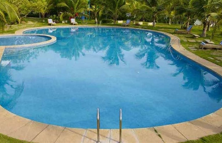 Swimming pools - 1
