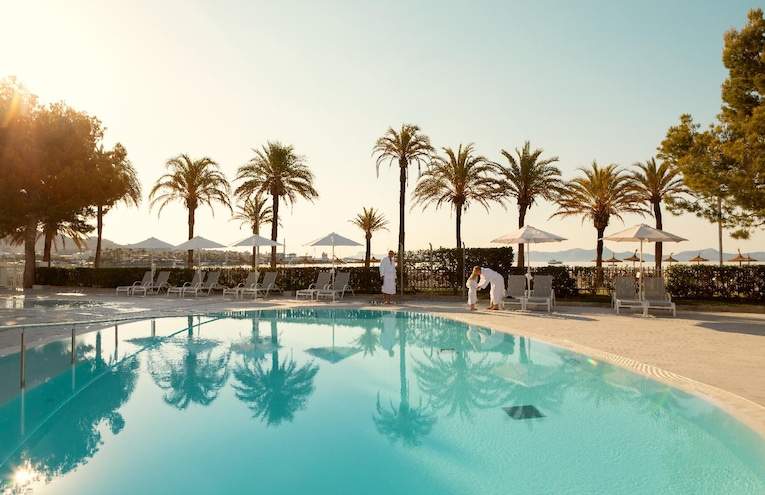 Swimming pools - 1