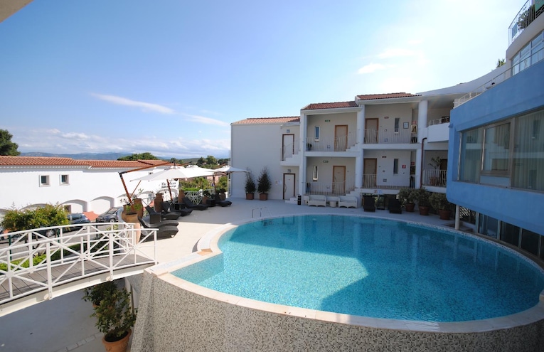 Swimming pools - 1