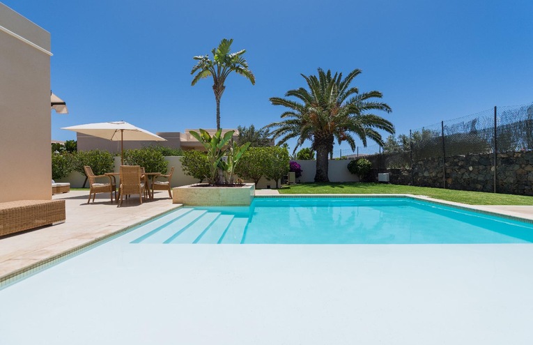 Swimming pools - 1
