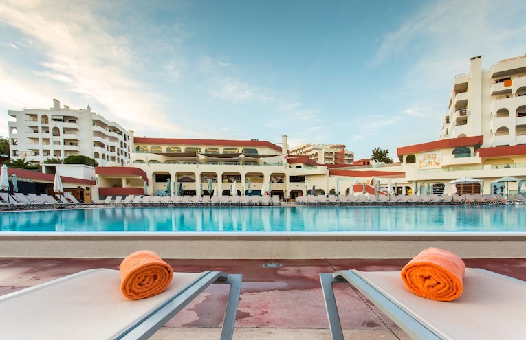 Swimming pools - 3