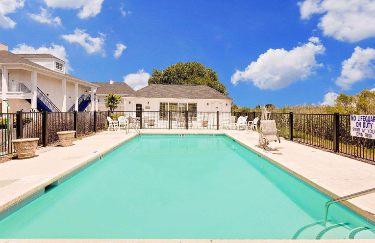 Swimming pools - 1