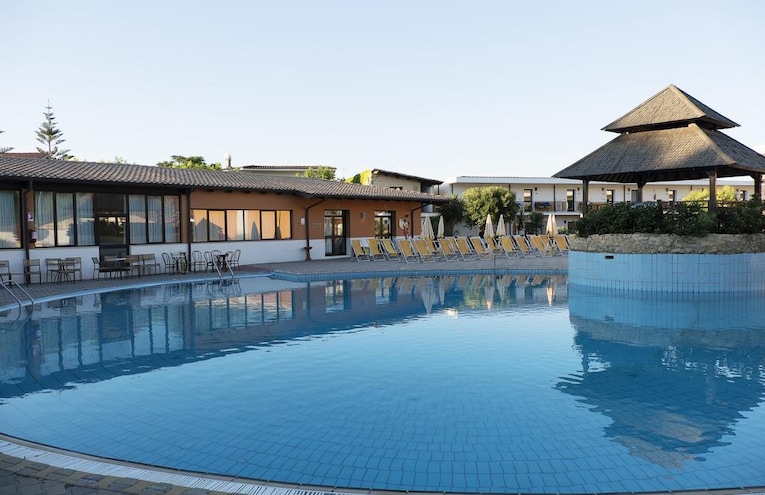 Swimming pools - 1