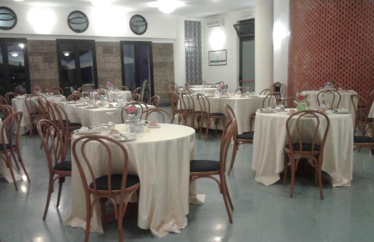 Restaurants - 1