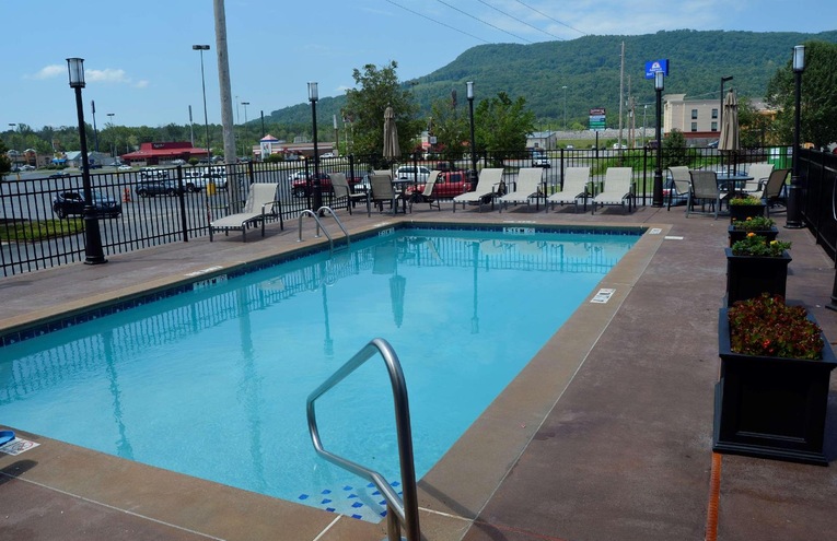 Swimming pools - 1