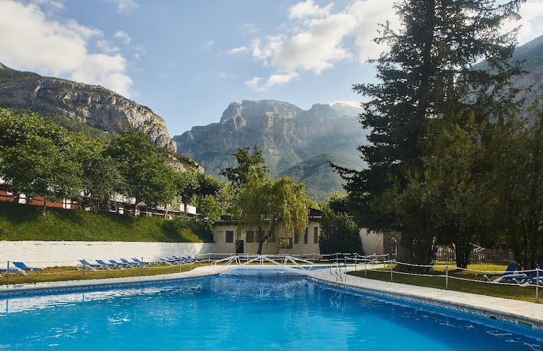 Swimming pools - 2