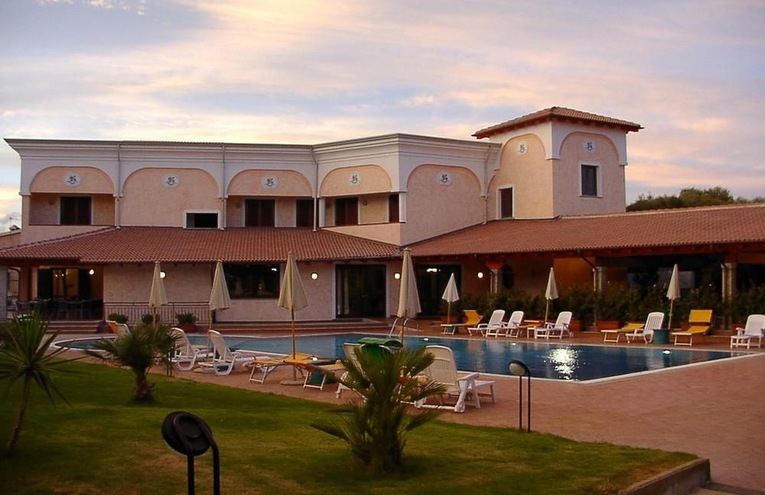 Swimming pools - 1