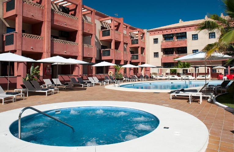 Swimming pools - 1