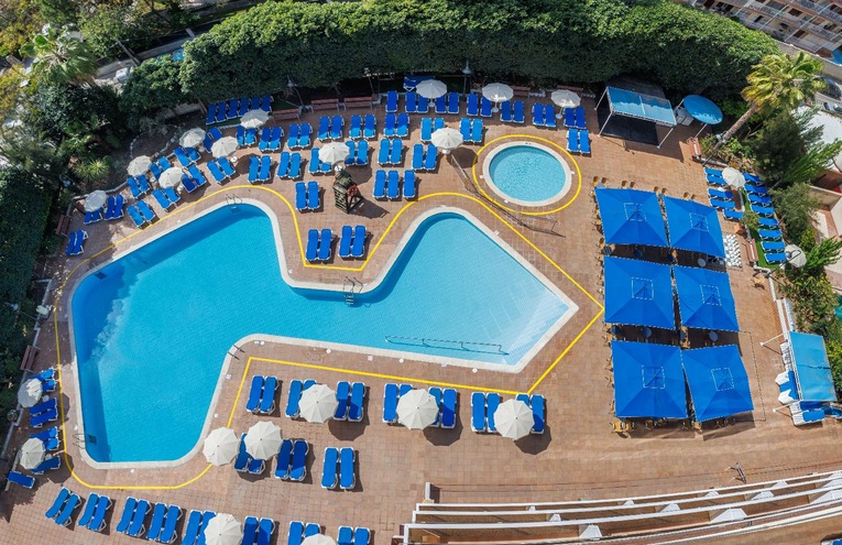 Swimming pools - 1