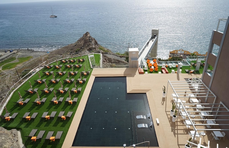 Swimming pools - 2