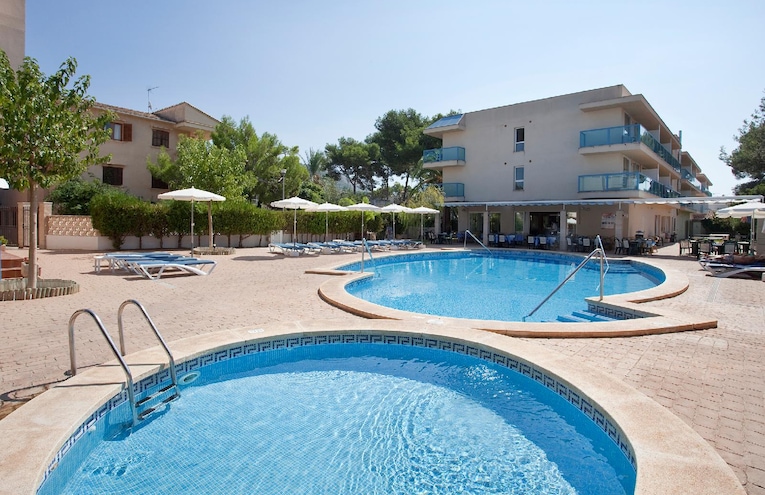 Swimming pools - 1