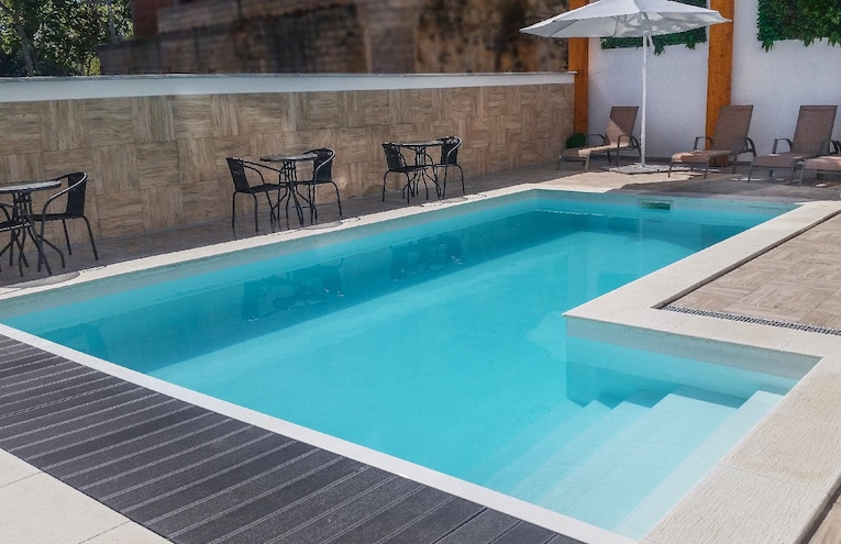 Swimming pools - 1