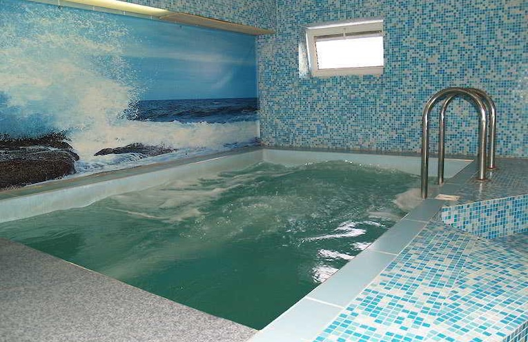 Swimming pools - 1