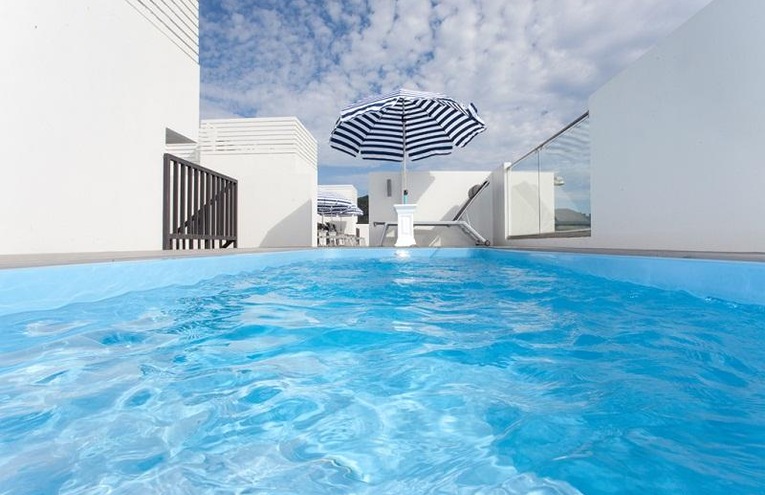 Swimming pools - 1