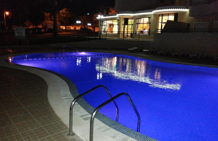 Swimming pools - 1