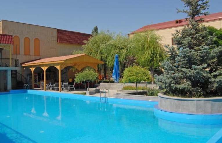 Swimming pools - 1