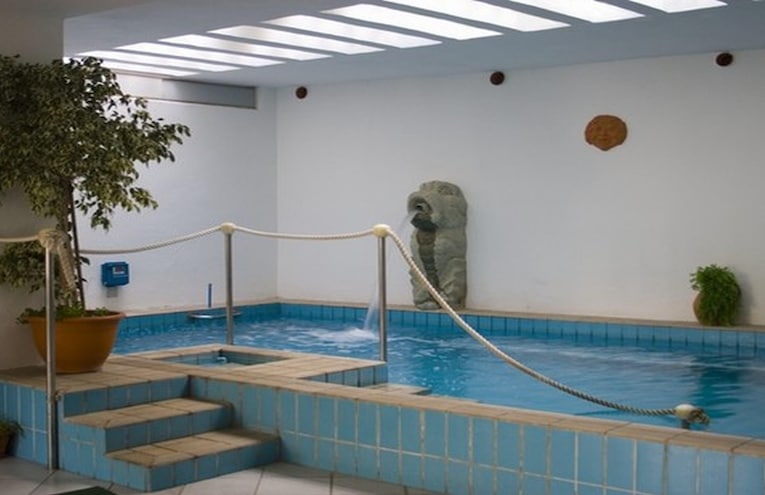 Swimming pools - 1