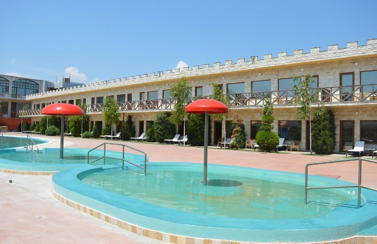 Swimming pools - 1