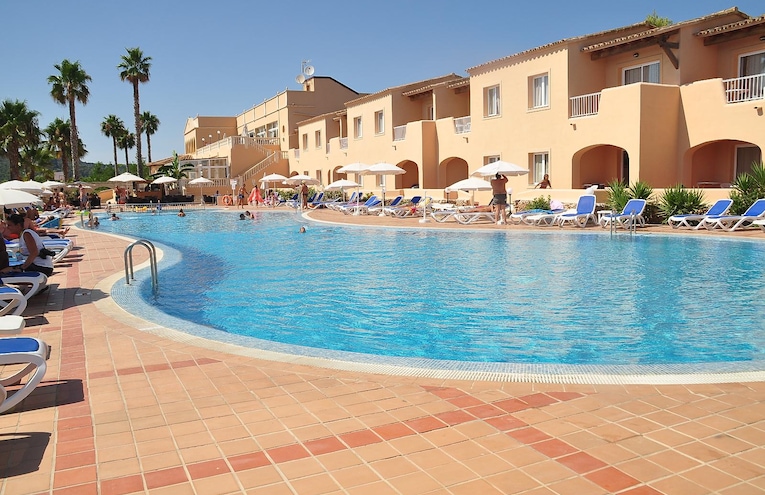 Swimming pools - 2