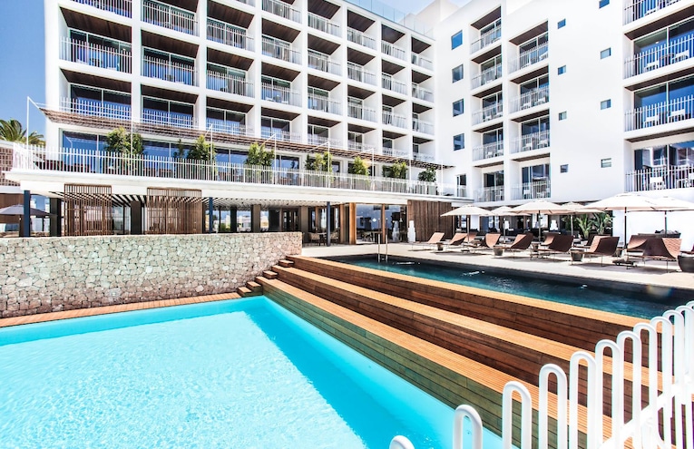 Swimming pools - 1