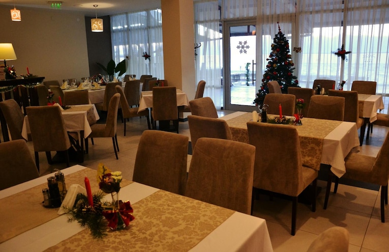 Restaurants - 3