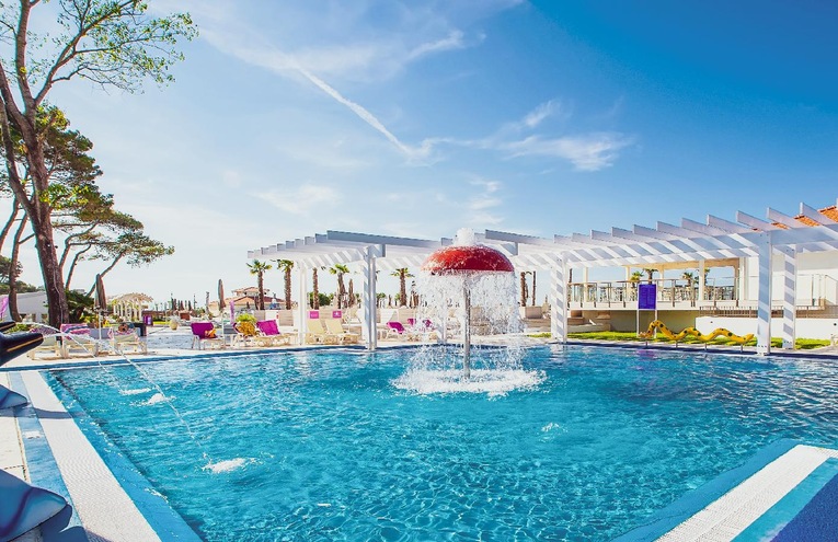Swimming pools - 1