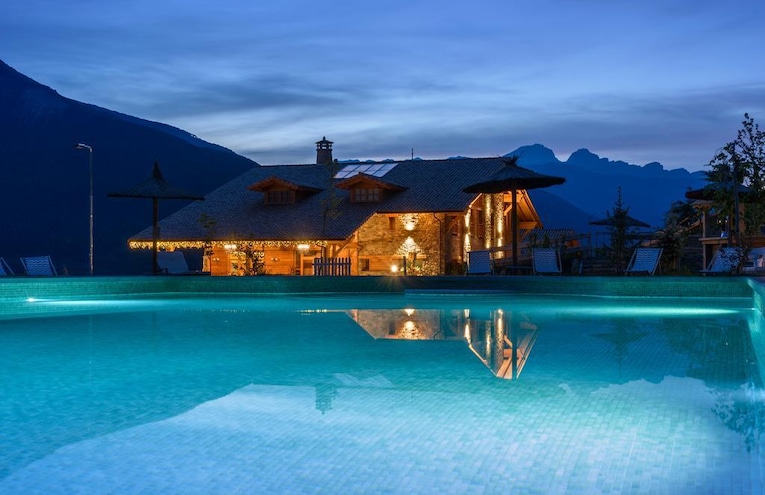 Swimming pools - 1