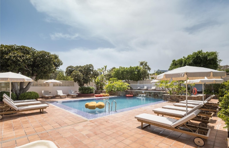 Swimming pools - 2