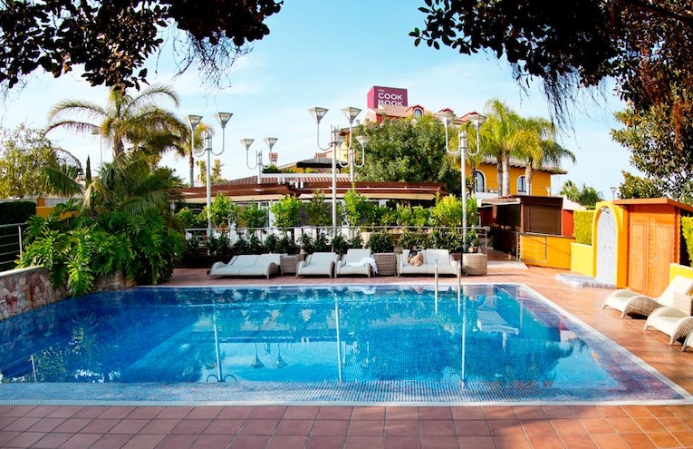 Swimming pools - 1