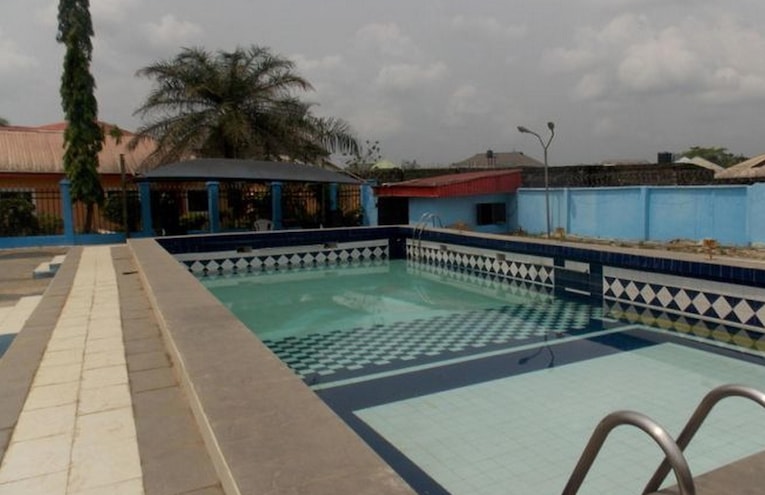 Swimming pools - 1