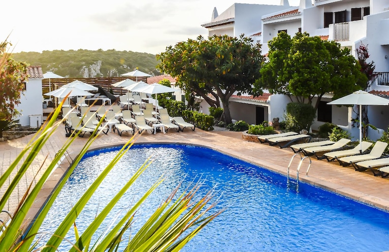 Swimming pools - 1