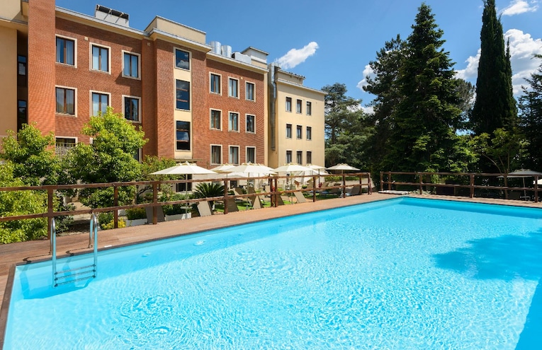 Swimming pools - 1