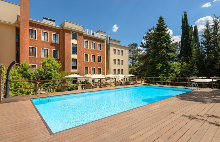 Swimming pools - 2