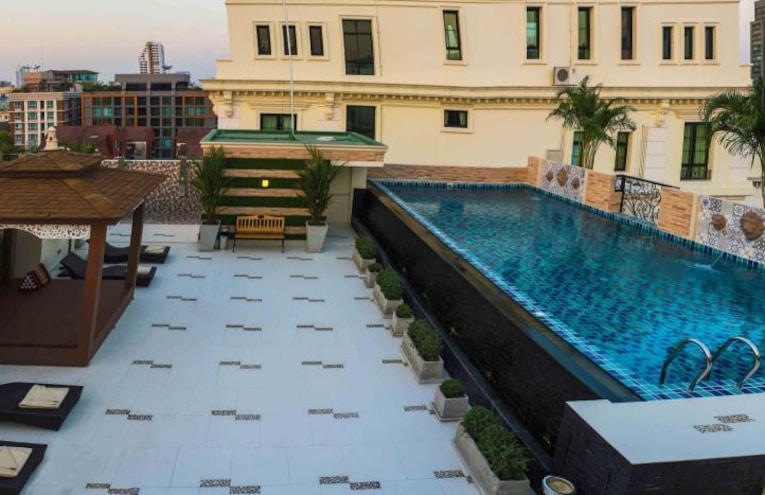 Swimming pools - 1