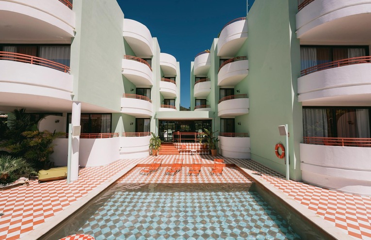 Swimming pools - 1