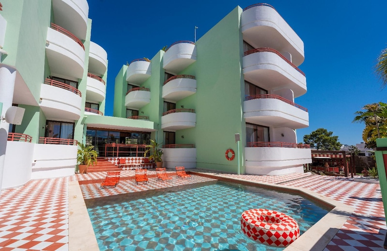 Swimming pools - 7