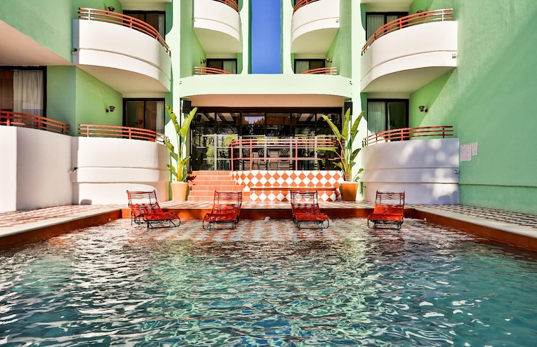Swimming pools - 3