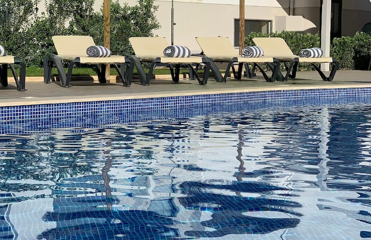 Swimming pools - 1
