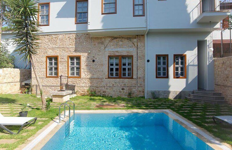 Swimming pools - 1
