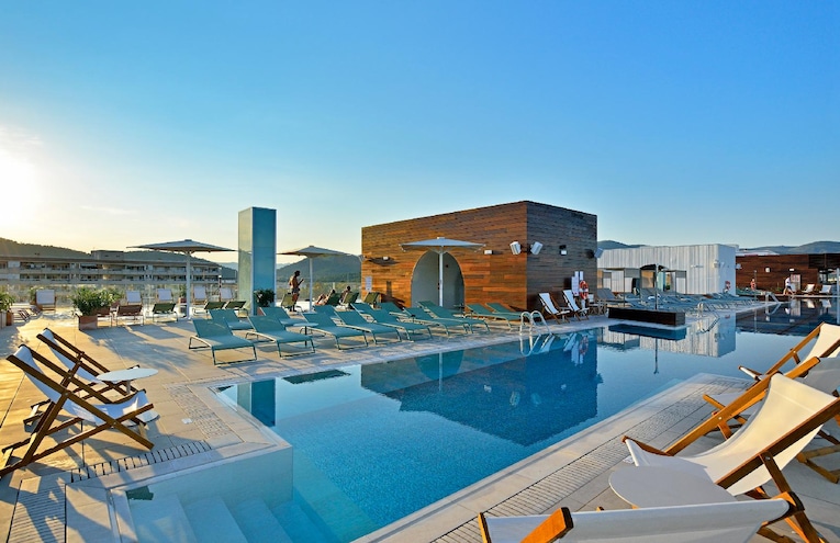 Swimming pools - 3