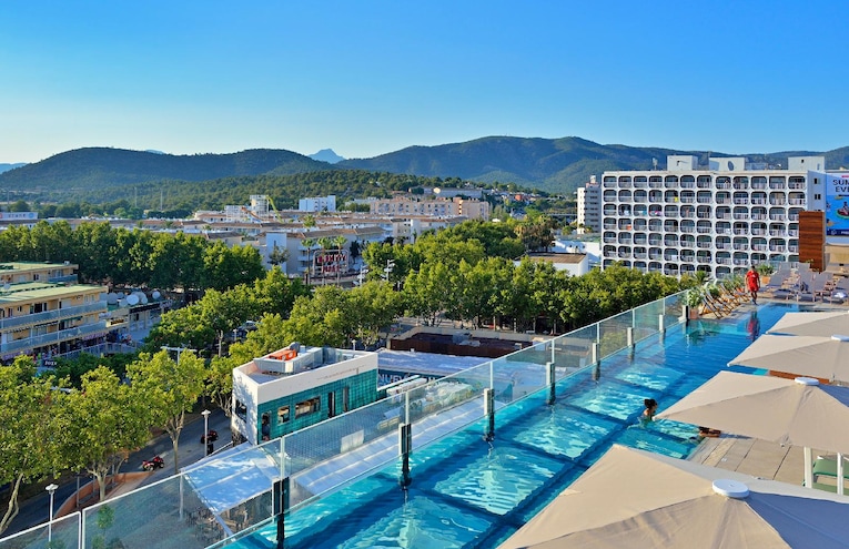 Swimming pools - 1