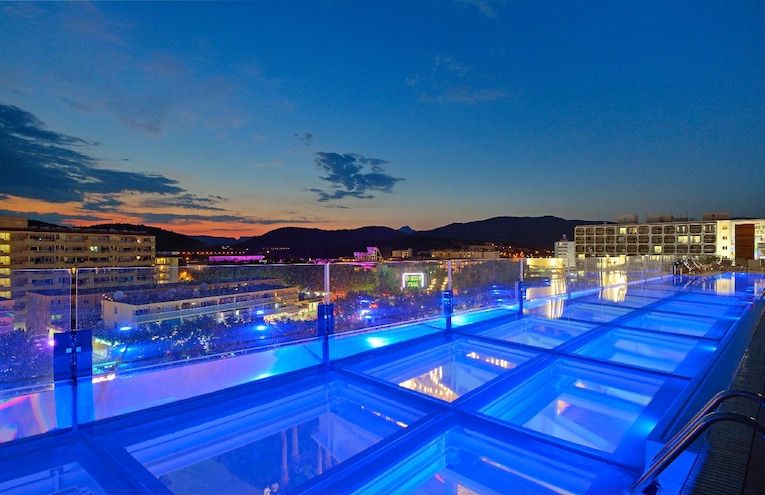 Swimming pools - 2