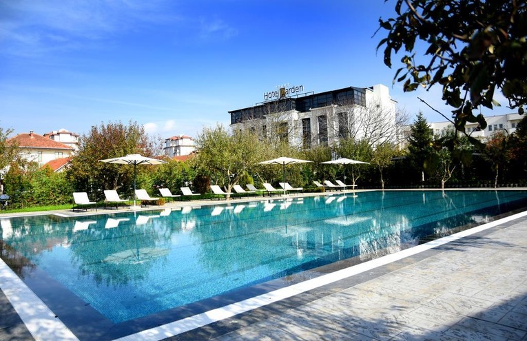 Swimming pools - 1