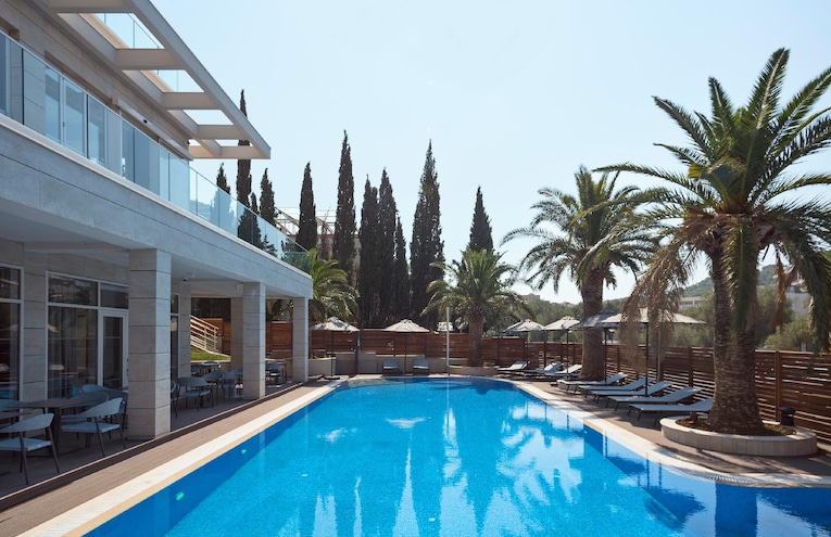 Swimming pools - 1
